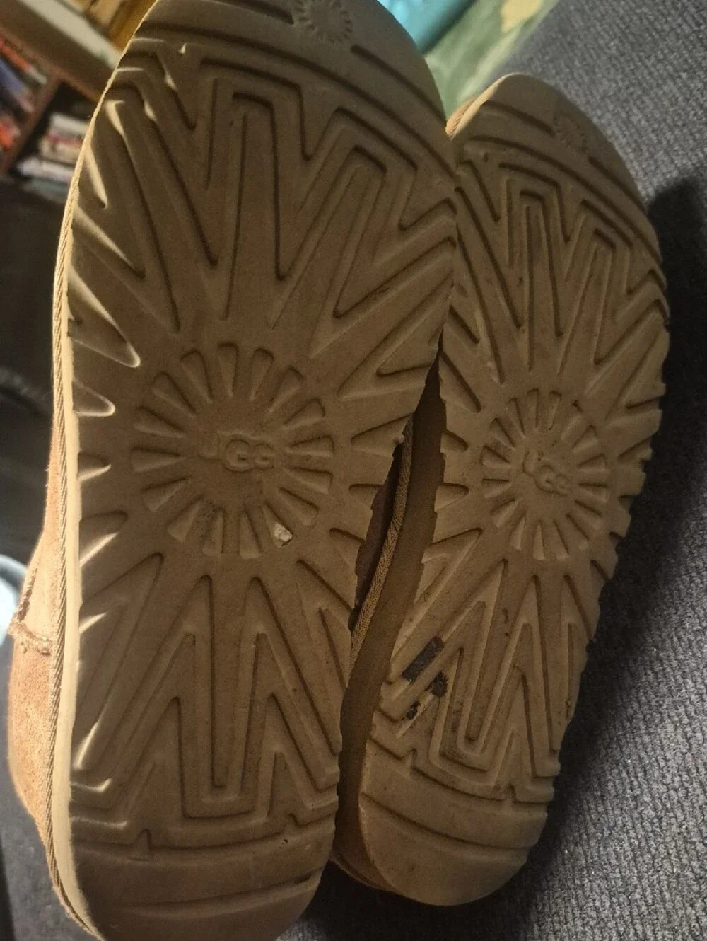 UGG Kids Short Suede Boots in Chestnut